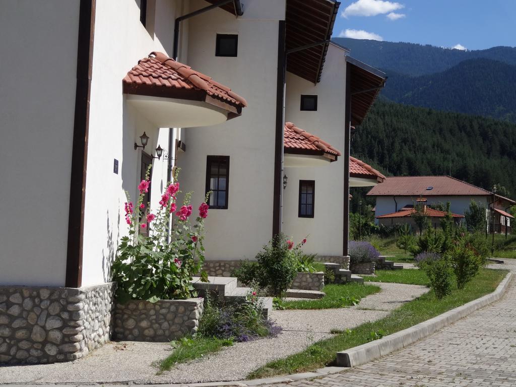 Pinerose Resort Bansko Esterno foto